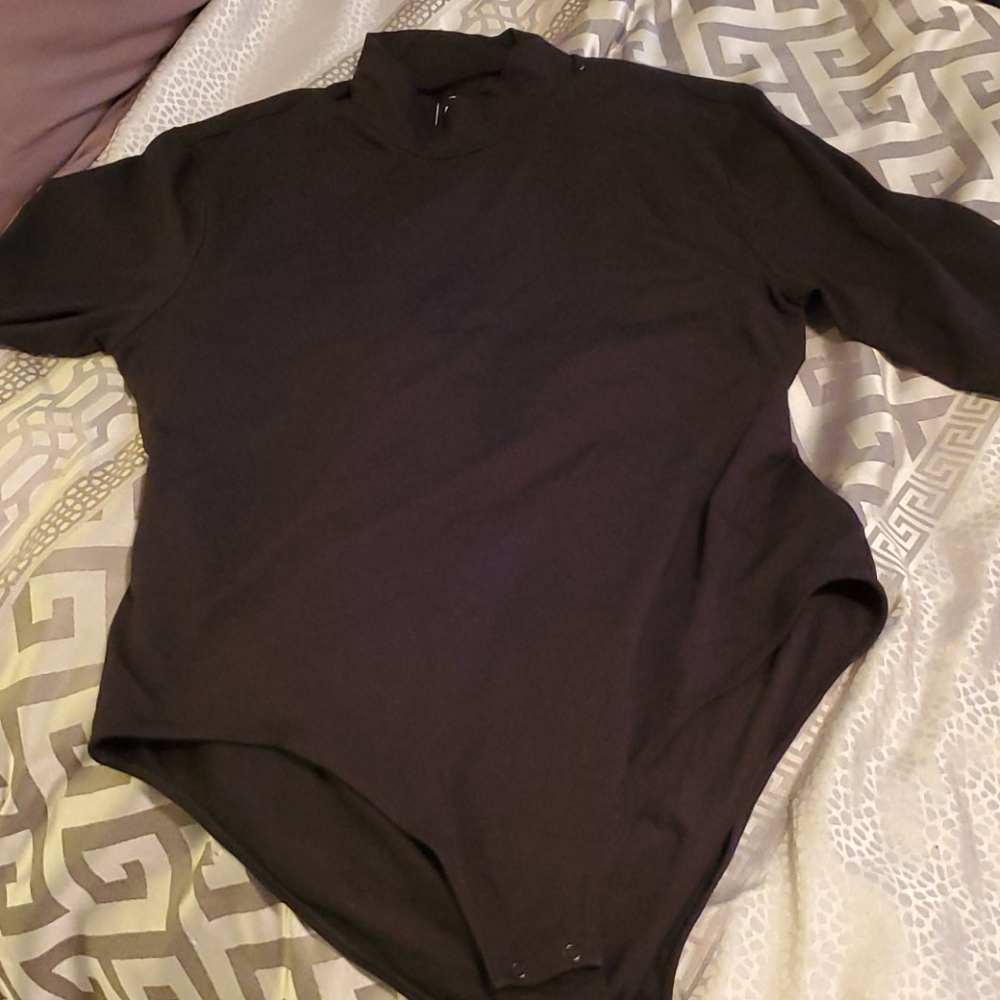 NWT mock neck short sleeve body suit